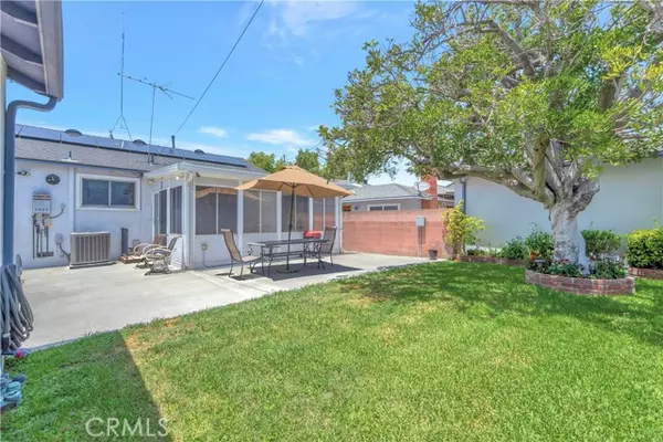 Long Beach, CA 90808,3850 Senasac Avenue