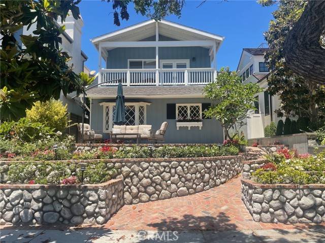 305 Poinsettia Avenue, Corona Del Mar, CA 92625