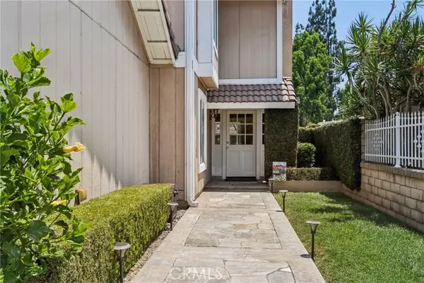 Placentia, CA 92870,1124 North Holt Drive