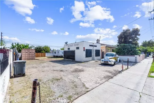 Santa Ana, CA 92703,1704 West 2nd Street