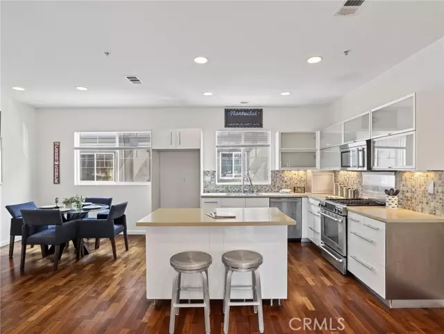 Harbor City, CA 90710,1285 Riverrock Road