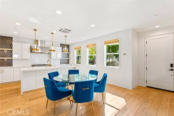 Newport Beach, CA 92660,2116 Cresta Dr