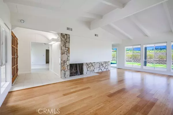 Santa Ana, CA 92705,13902 Gimbert Lane