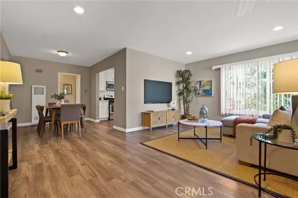 1327 East Appleton Street, Long Beach, CA 90802