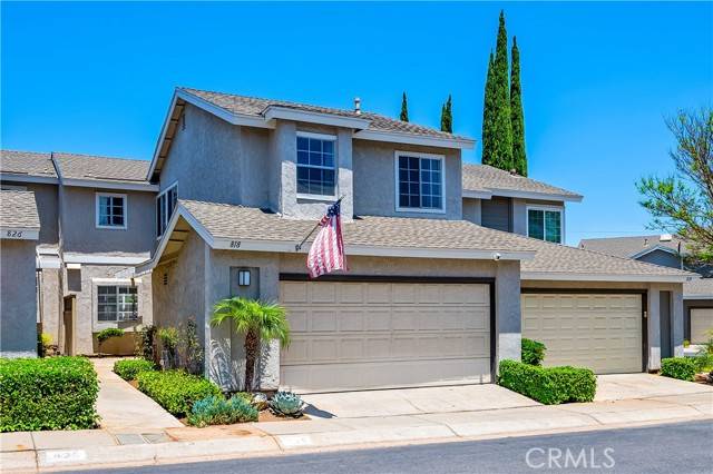 818 Live Oak Place, Corona, CA 92882