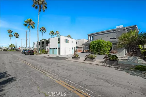 Long Beach, CA 90803,260 The Toledo