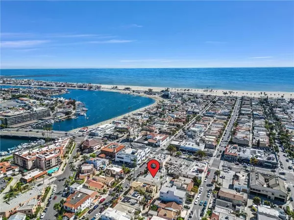 207 Santa Ana Avenue, Long Beach, CA 90803