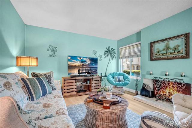 Anaheim, CA 92806,950 South Pearwood Lane