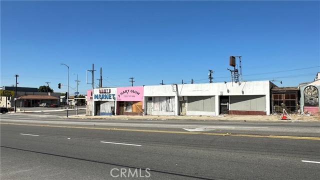 Los Angeles, CA 90047,10715 South Western Avenue