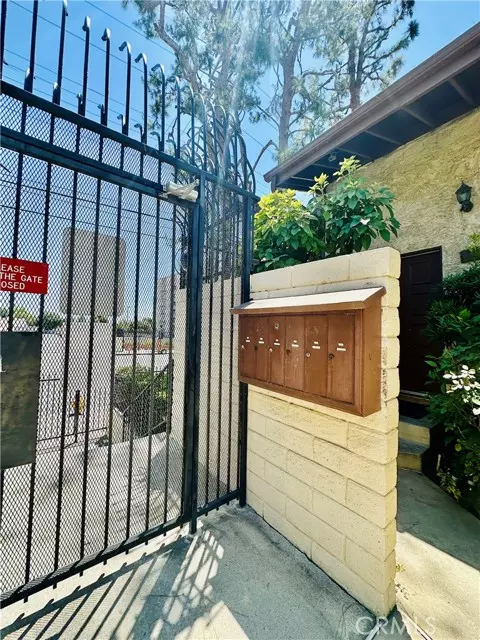 Panorama City, CA 91402,9039 Van Nuys Boulevard