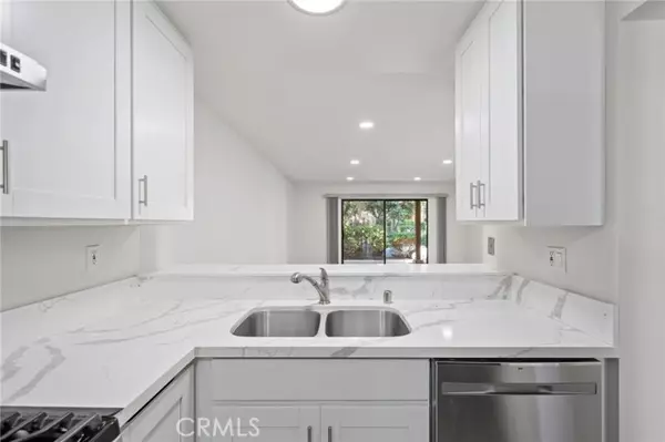 26 Tangelo, Irvine, CA 92618