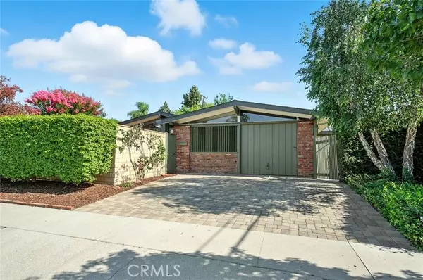 7108 East Mezzanine Way, Long Beach, CA 90808