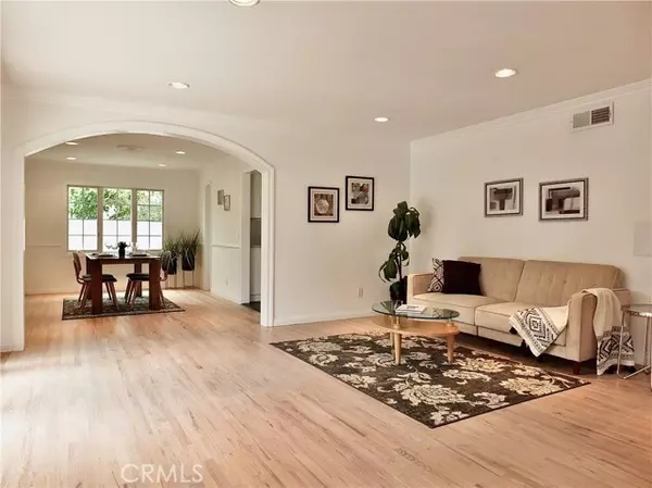 Long Beach, CA 90803,330 Linares Avenue