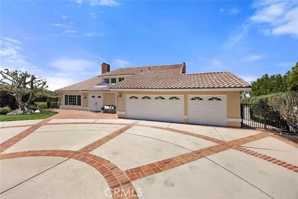Anaheim Hills, CA 92807,6101 East Via Sabia