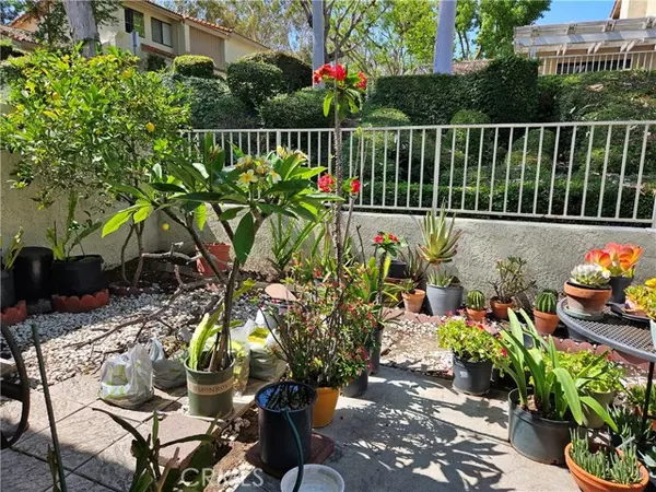 Fullerton, CA 92833,951 Creekside Drive