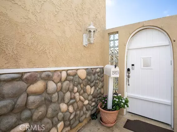 Huntington Beach, CA 92648,1903 Alsuna Lane