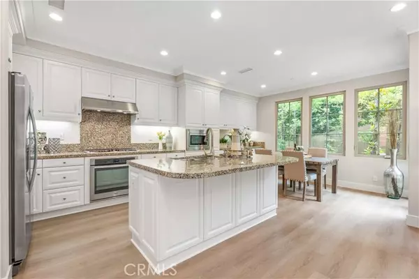 Irvine, CA 92618,88 Brindisi