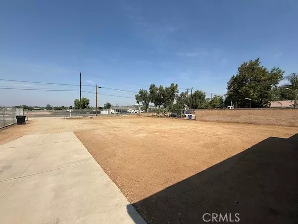 Jurupa Valley, CA 92509,5878 Pedley Road