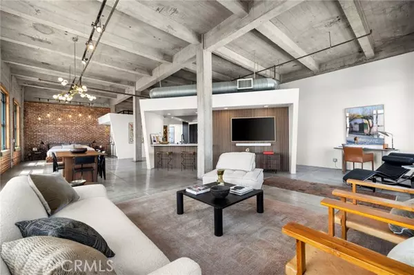100 West 5th Street, Long Beach, CA 90802