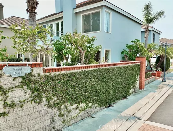 Long Beach, CA 90803,6225 Napoli Court