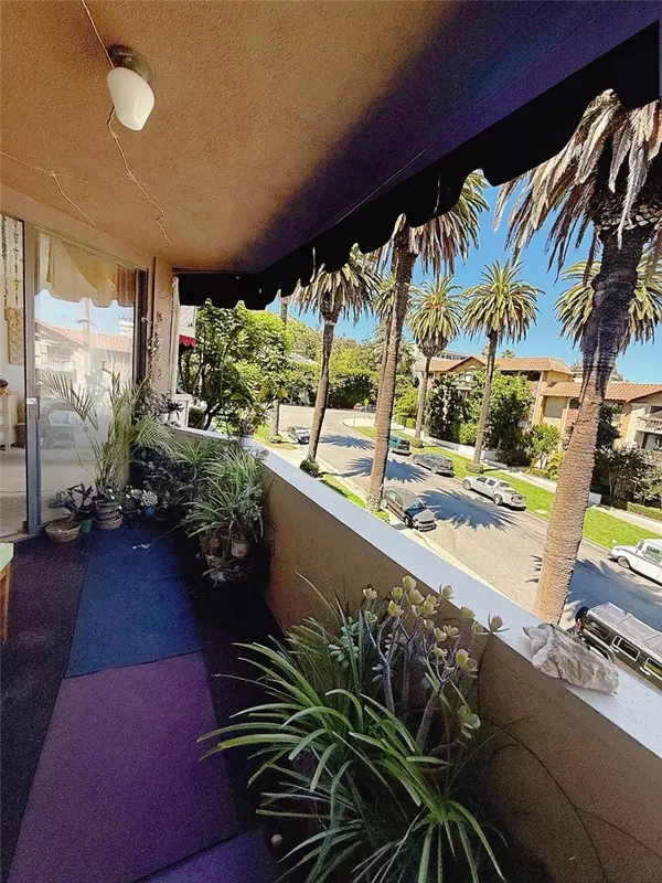 Los Angeles, CA 90046,1745 Camino Palmero Street