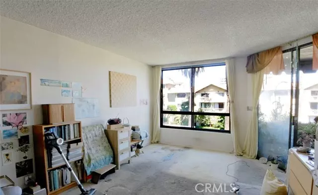 Los Angeles, CA 90046,1745 Camino Palmero Street