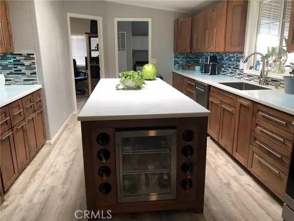 Corona, CA 92878,4901 Green River Road