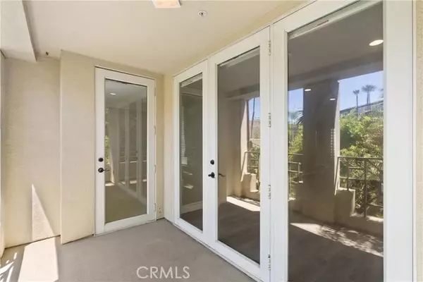 Irvine, CA 92612,2243 Martin