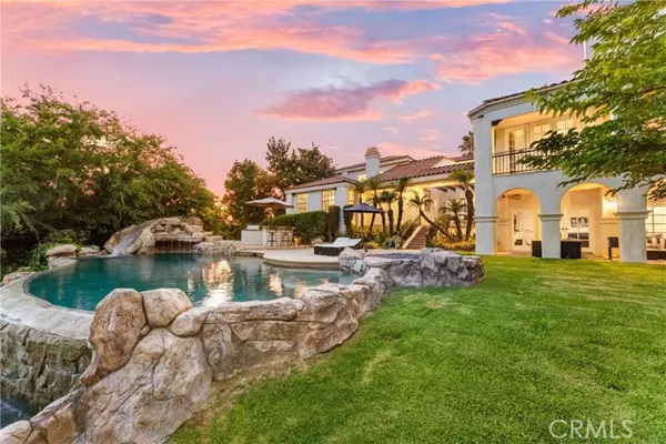 La Habra Heights, CA 90631,927 East Avocado Crest Road