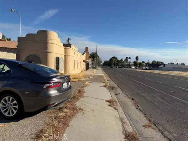 2111 Alta Vista Drive, Bakersfield, CA 93305