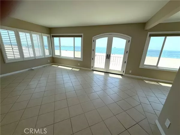 Seal Beach, CA 90740,1319 Seal Way
