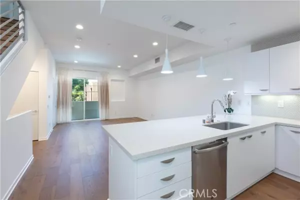 4831 Craner Avenue, North Hollywood, CA 91601
