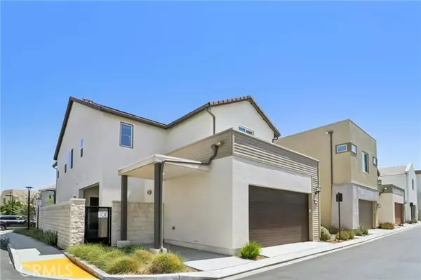 Valencia, CA 91381,27730 Knoll View Place
