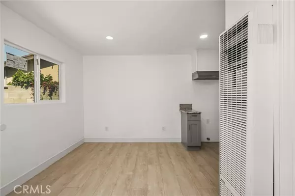 Santa Ana, CA 92703,825 South Shelton Street