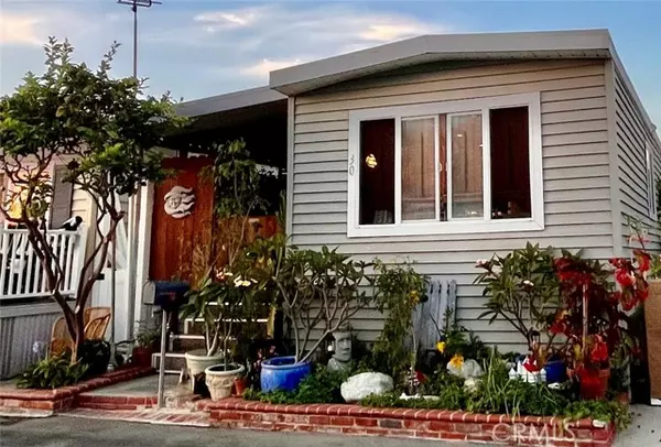 30 Welcome Lane, Seal Beach, CA 90740