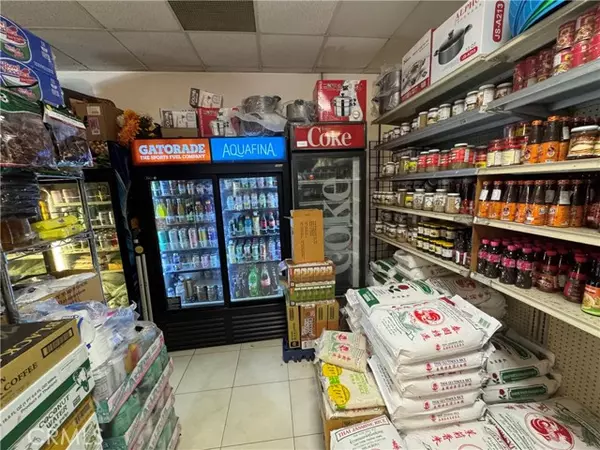 Santa Ana, CA 92703