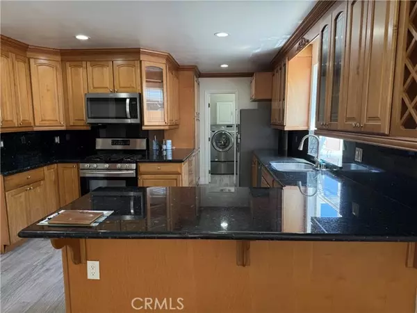 Torrance, CA 90503,5004 Onyx Street