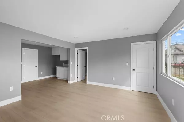 Long Beach, CA 90813,943 North Washington Place