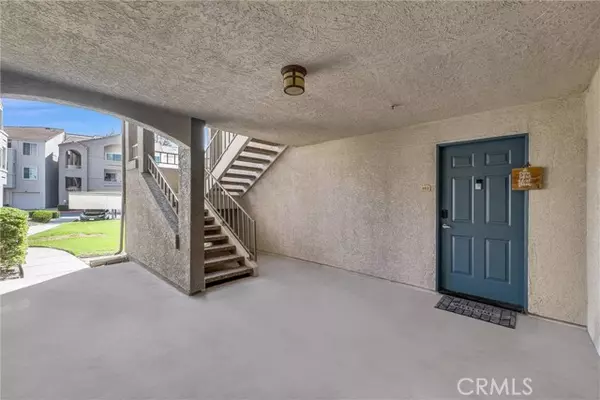 1010 La Terraza Circle, Corona, CA 92879