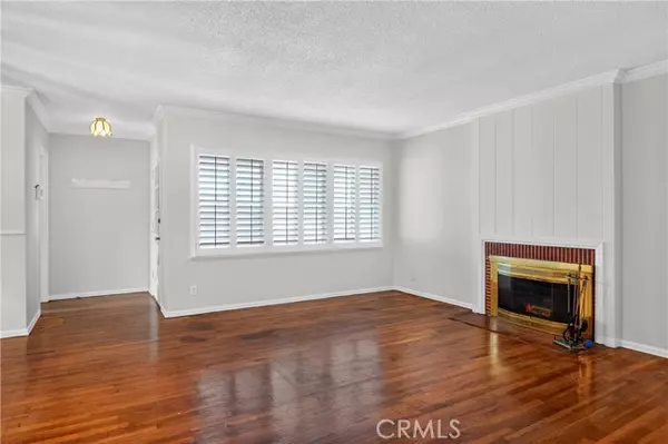 Hawthorne, CA 90250,2423 West 118th Street