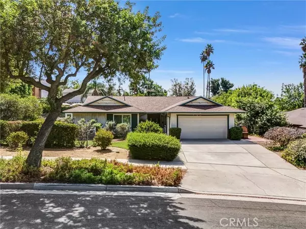 350 Glenhill Drive, Riverside, CA 92507