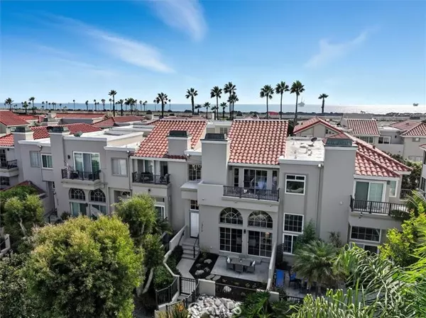 Huntington Beach, CA 92648,19476 Riverdale Lane