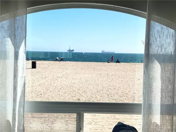 Seal Beach, CA 90740,1319 Seal Way