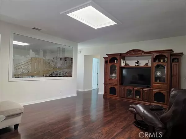 Anaheim, CA 92804,3333 West Keys