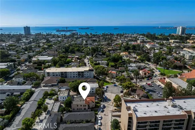 Long Beach, CA 90814,390 Carroll East