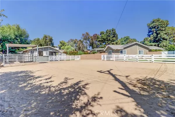 Yorba Linda, CA 92886,5335 Grandview Avenue