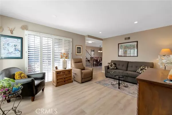 Westminster, CA 92683,5056 Hampton