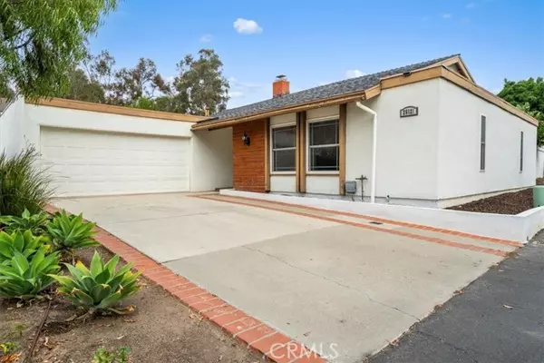 Lake Forest, CA 92630,25121 Rivendell