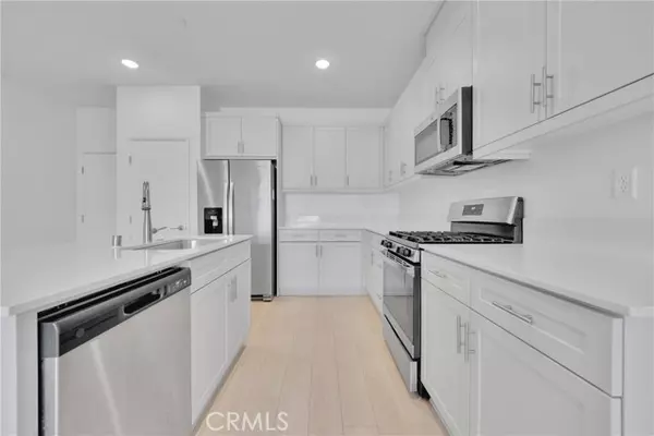 Fallbrook, CA 92028,308 Citrine Trail