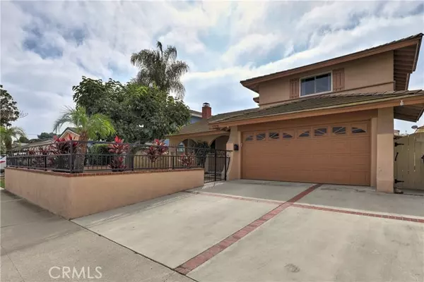 Cypress, CA 90630,6906 Molokai